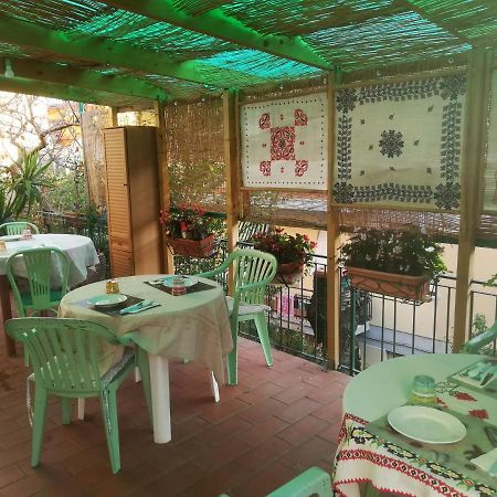 קסטלנובו די ואל די צ'צ'ינה La Vecchia Locanda מראה חיצוני תמונה