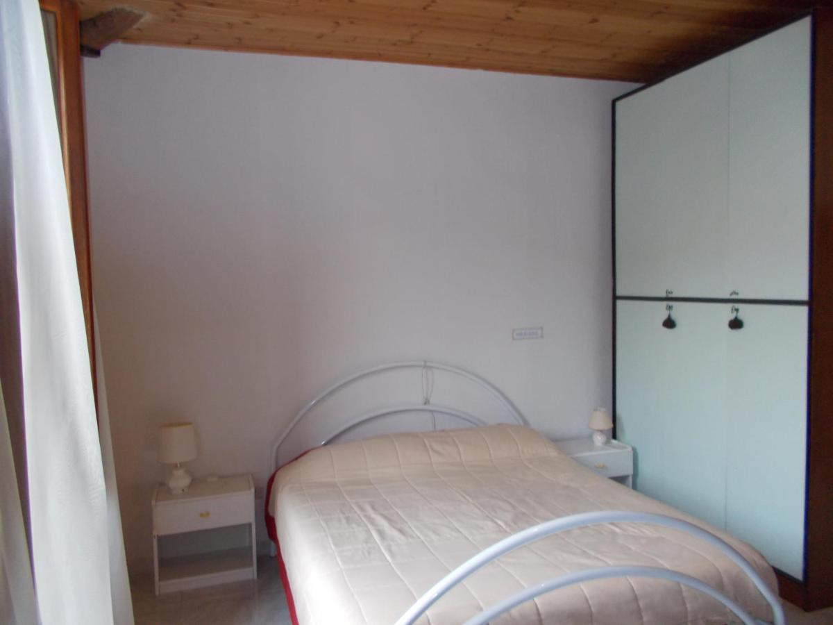 קסטלנובו די ואל די צ'צ'ינה La Vecchia Locanda מראה חיצוני תמונה