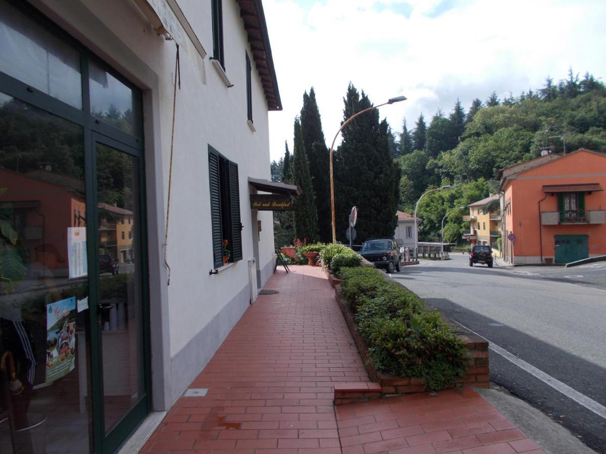 קסטלנובו די ואל די צ'צ'ינה La Vecchia Locanda מראה חיצוני תמונה